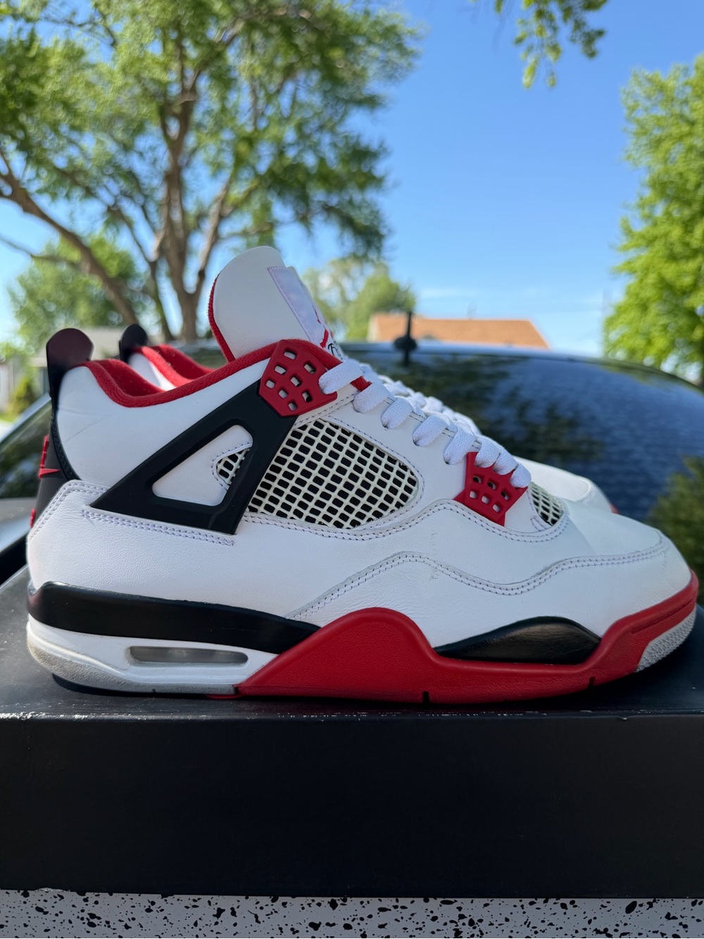 Jordan 4 “Fire Red” - Picture 3 of 7